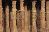 1_Delhi9_1194_Qutub_Minar_zuilengalerij
